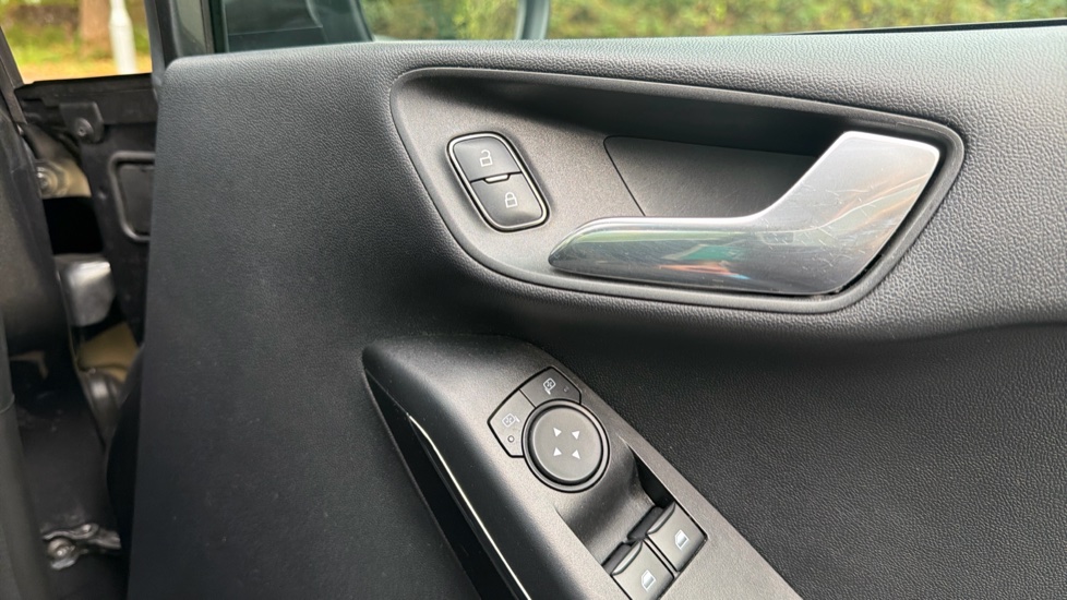 Ford Fiesta 1.0 EcoBoost Hybrid mHEV 155 ST-Line Vignale 3dr Petrol Hatchback - Image 41