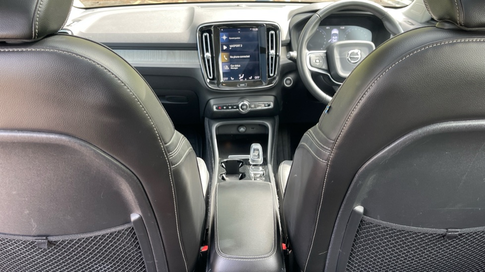 Volvo XC40 2.0 T5 Inscription 5dr AWD Geartronic Petrol Estate - Image 10