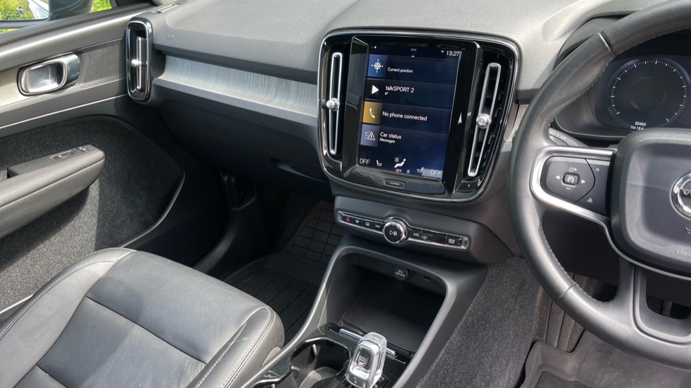 Volvo XC40 2.0 T5 Inscription 5dr AWD Geartronic Petrol Estate - Image 14