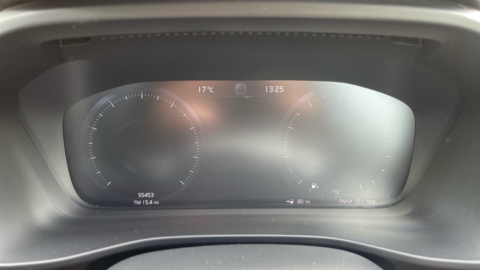Volvo XC40 2.0 T5 Inscription 5dr AWD Geartronic Petrol Estate - Image 18