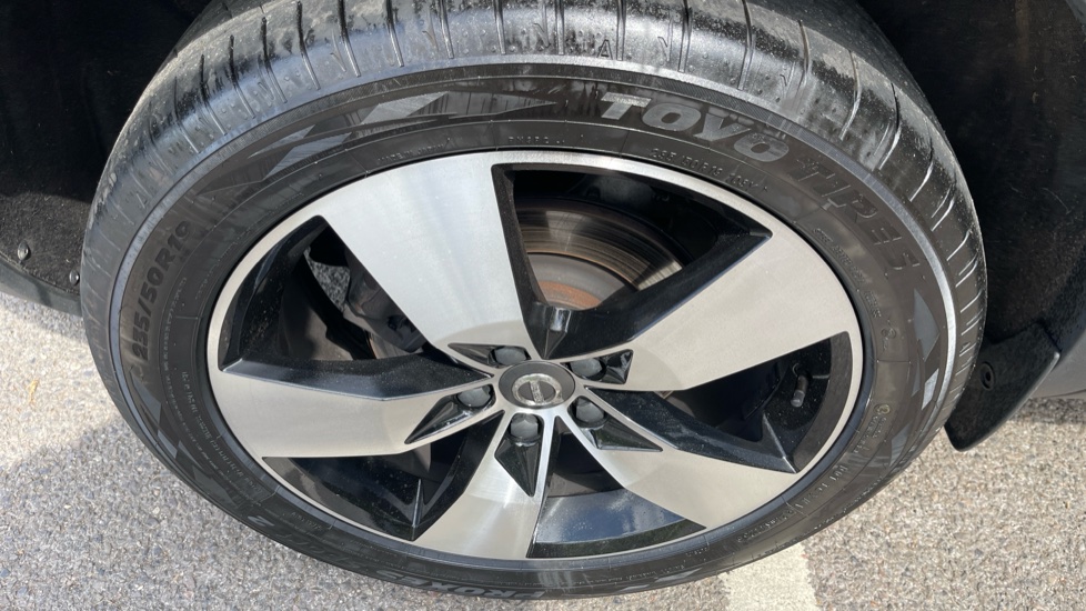 Volvo XC40 2.0 T5 Inscription 5dr AWD Geartronic Petrol Estate - Image 22