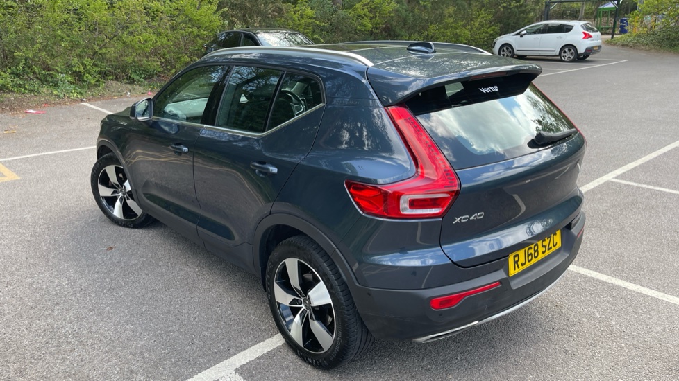 Volvo XC40 2.0 T5 Inscription 5dr AWD Geartronic Petrol Estate - Image 25