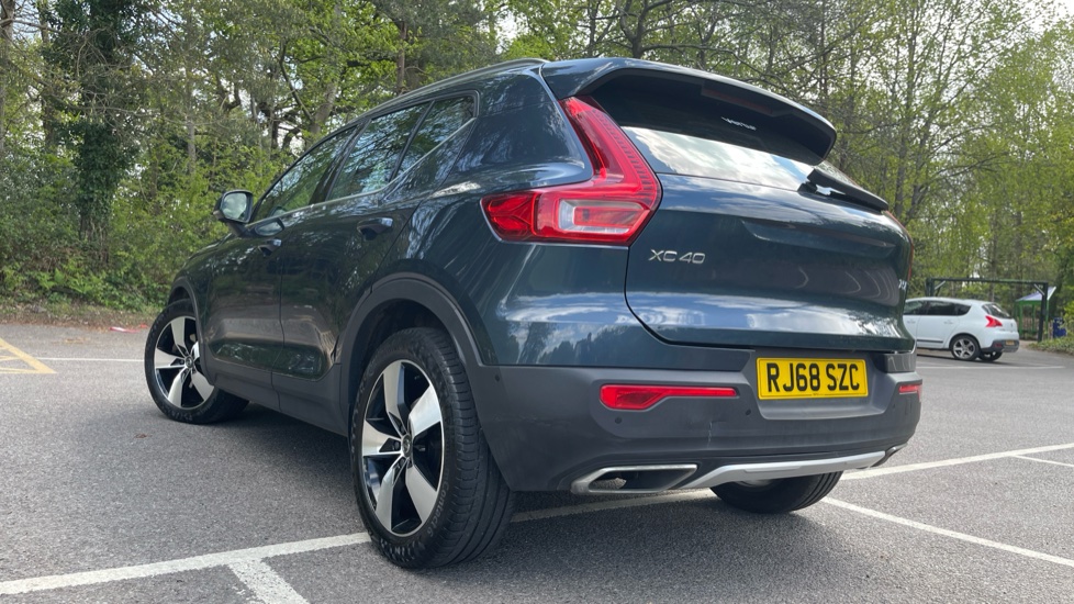 Volvo XC40 2.0 T5 Inscription 5dr AWD Geartronic Petrol Estate - Image 26