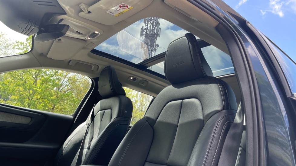 Volvo XC40 2.0 T5 Inscription 5dr AWD Geartronic Petrol Estate - Image 32