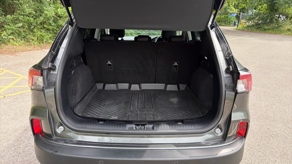 Ford Kuga 1.5 EcoBlue Titanium First Edition 5dr Diesel Estate - Image 4
