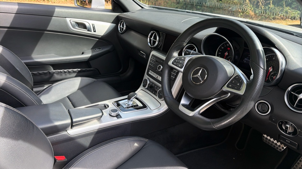 Mercedes-Benz SLC 300 AMG Line 2dr 9G-Tronic Petrol Roadster - Image 11