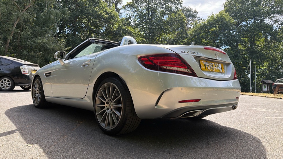 Mercedes-Benz SLC 300 AMG Line 2dr 9G-Tronic Petrol Roadster - Image 32