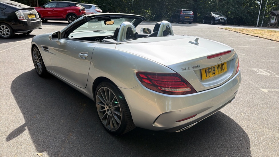 Mercedes-Benz SLC 300 AMG Line 2dr 9G-Tronic Petrol Roadster - Image 33