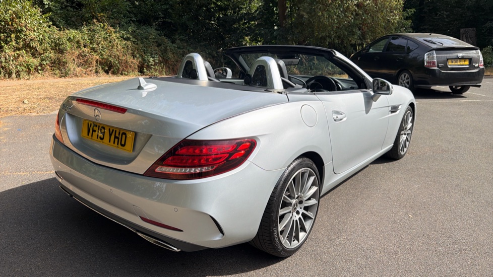 Mercedes-Benz SLC 300 AMG Line 2dr 9G-Tronic Petrol Roadster - Image 36