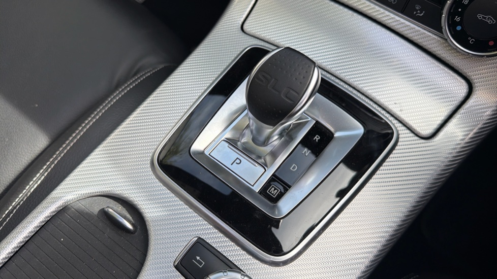 Mercedes-Benz SLC 300 AMG Line 2dr 9G-Tronic Petrol Roadster - Image 42