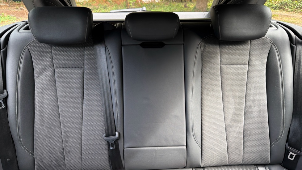Audi A4 35 TDI Black Edition 5dr S Tronic Diesel Estate - Image 15
