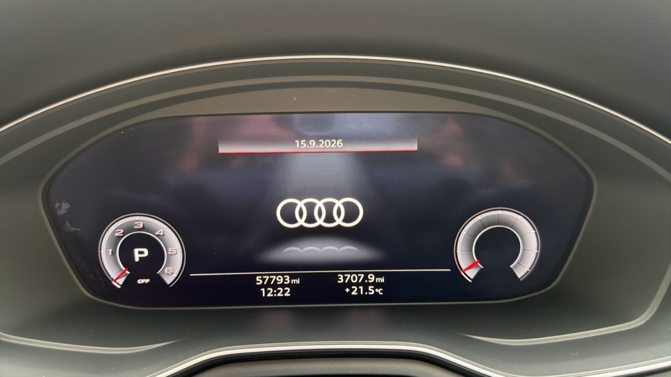 Audi A4 35 TDI Black Edition 5dr S Tronic Diesel Estate - Image 18