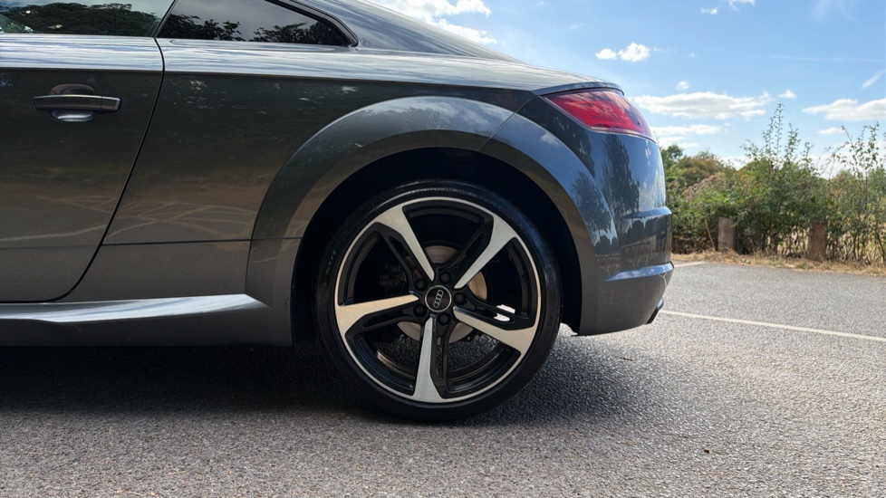 Audi TT 1.8T FSI Black Edition 2dr Petrol Coupe - Image 7
