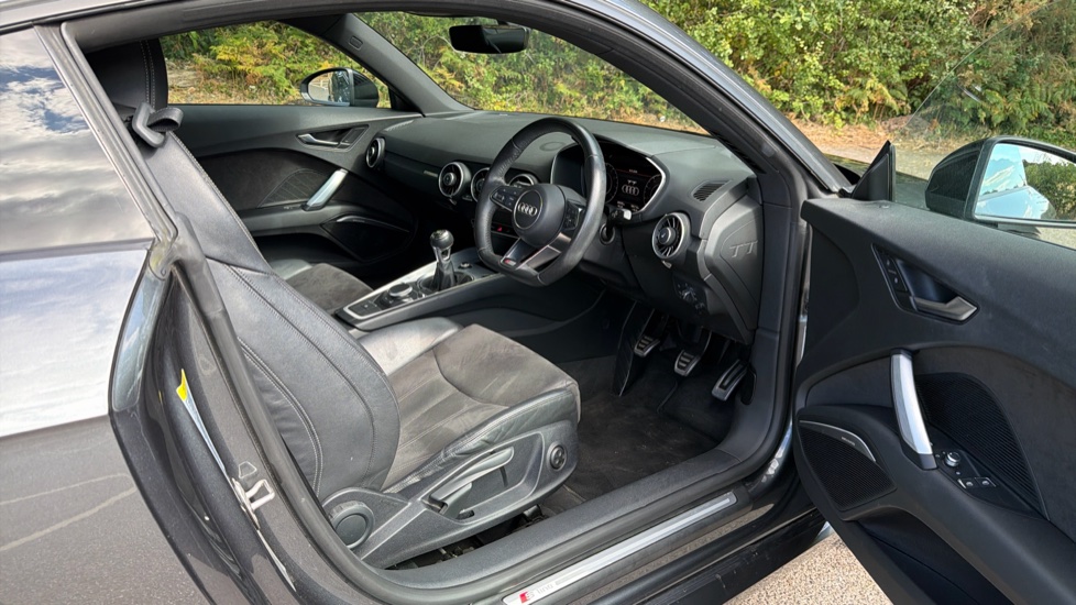 Audi TT 1.8T FSI Black Edition 2dr Petrol Coupe - Image 10