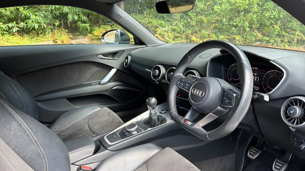 Audi TT 1.8T FSI Black Edition 2dr Petrol Coupe - Image 41