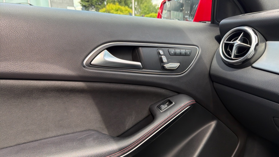 Mercedes-Benz GLA 200 AMG Line Edition Plus 5dr Auto Petrol Hatchback - Image 24