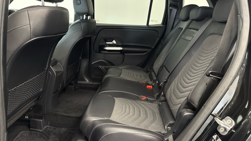 Mercedes-Benz GLB 200 Sport Executive 5dr 7G-Tronic Petrol Estate - Image 16