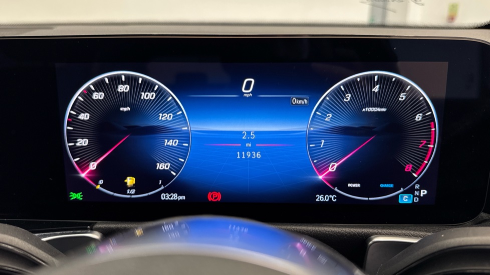 Mercedes-Benz GLB 200 Sport Executive 5dr 7G-Tronic Petrol Estate - Image 18