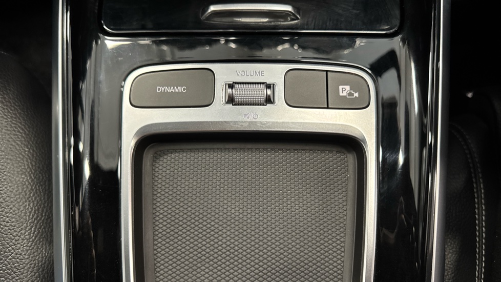 Mercedes-Benz GLB 200 Sport Executive 5dr 7G-Tronic Petrol Estate - Image 37