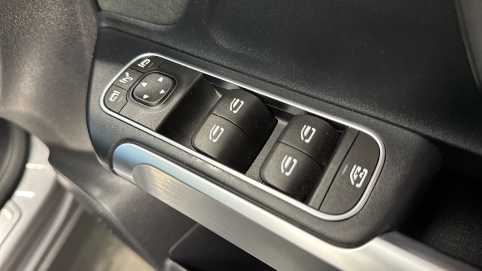 Mercedes-Benz Eqb 300 4M 168kW AMG Line Premium 66.5kWh 5dr Auto Electric Estate - Image 23