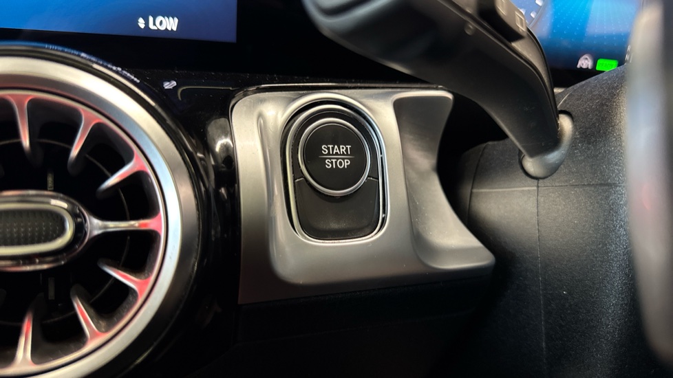 Mercedes-Benz Eqb 300 4M 168kW AMG Line Premium 66.5kWh 5dr Auto Electric Estate - Image 29