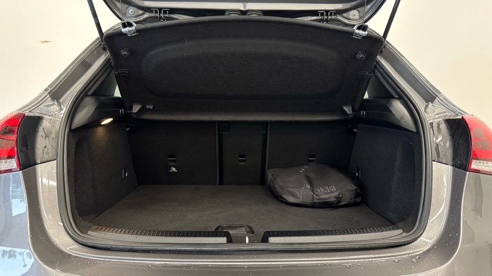 Mercedes-Benz A-Class A250e AMG Line Premium 5dr Auto Hatchback - Image 4