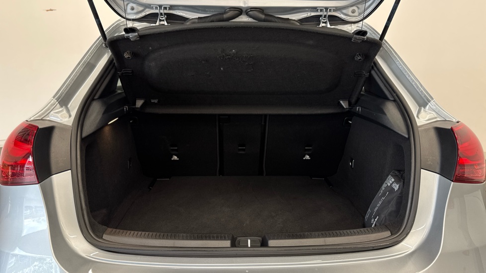 Mercedes-Benz A-Class A180 AMG Line Premium Plus 5dr Auto Petrol Hatchback - Image 4