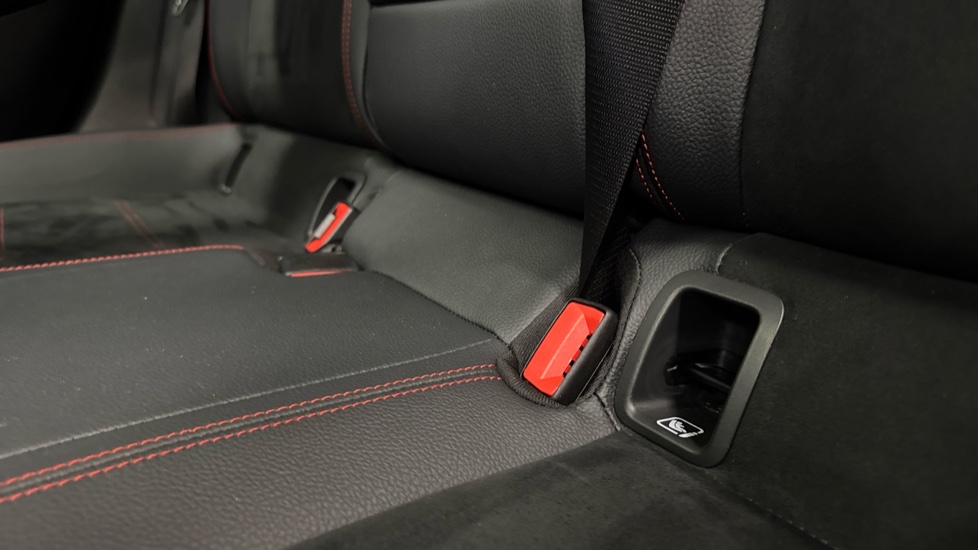 Mercedes-Benz A-Class A180 AMG Line Premium Plus 5dr Auto Petrol Hatchback - Image 17