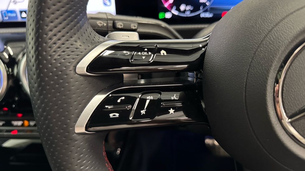 Mercedes-Benz A-Class A180 AMG Line Premium Plus 5dr Auto Petrol Hatchback - Image 29