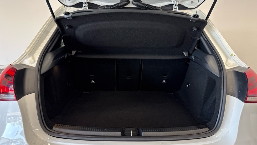 Mercedes-Benz A-Class A200 AMG Line Premium 5dr Auto Petrol Hatchback - Image 4