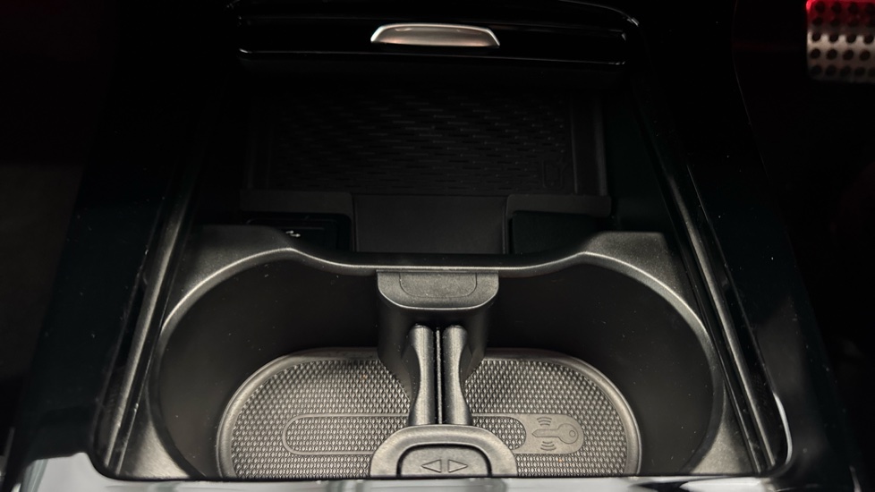 Mercedes-Benz A-Class A180 AMG Line Premium Plus 5dr Auto Petrol Hatchback - Image 33