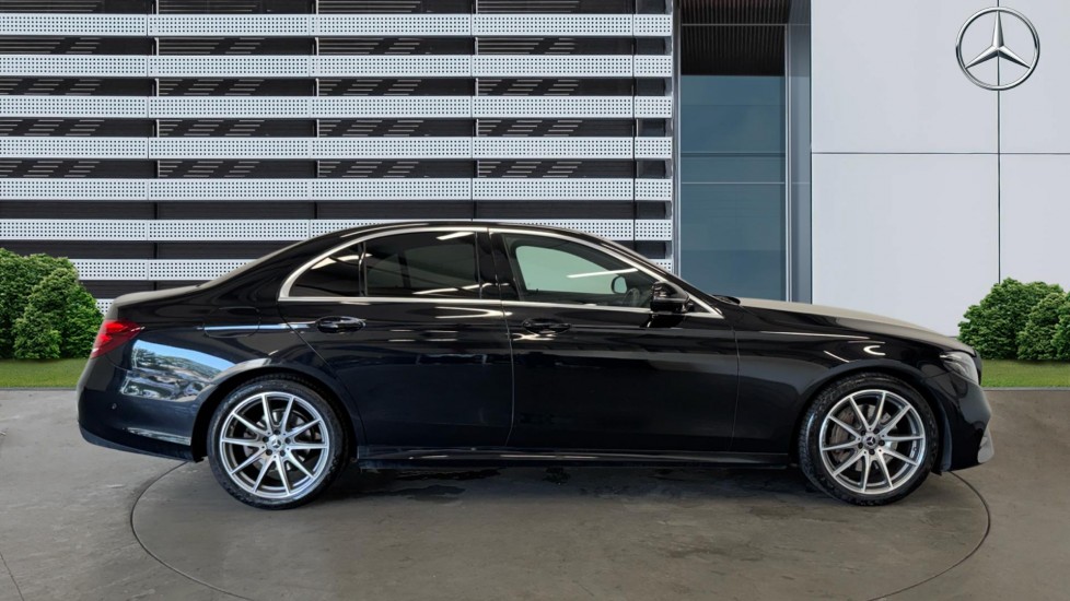 Mercedes-Benz E-Class E200 AMG Line Edition Premium 4dr 9G-Tronic Petrol Saloon - Image 5