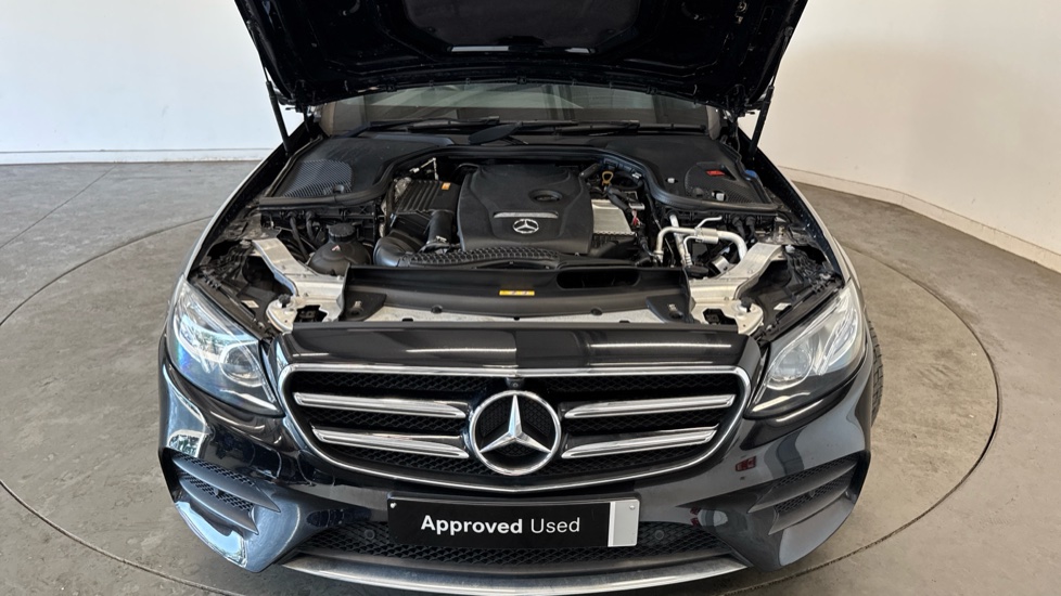 Mercedes-Benz E-Class E200 AMG Line Edition Premium 4dr 9G-Tronic Petrol Saloon - Image 8