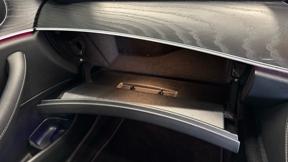 Mercedes-Benz E-Class E200 AMG Line Edition Premium 4dr 9G-Tronic Petrol Saloon - Image 19