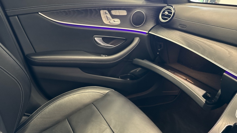 Mercedes-Benz E-Class E200 AMG Line Edition Premium 4dr 9G-Tronic Petrol Saloon - Image 27