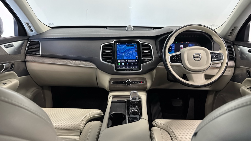 Volvo XC90 2.0 T8 [455] RC PHEV Ultimate Dark 5dr AWD Gtron Estate - Image 10