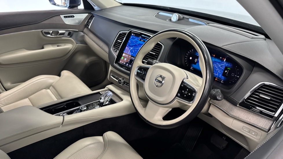 Volvo XC90 2.0 T8 [455] RC PHEV Ultimate Dark 5dr AWD Gtron Estate - Image 11
