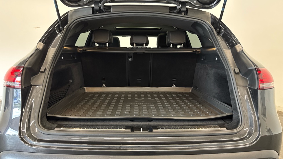 Mercedes-Benz EQC 400 300kW AMG Line Premium Plus 80kWh 5dr Auto Electric Estate - Image 4