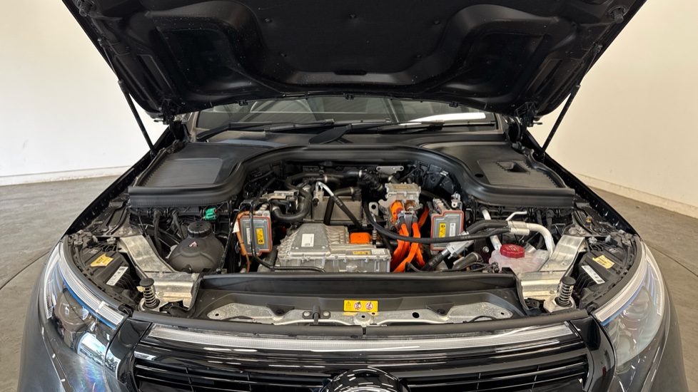 Mercedes-Benz EQC 400 300kW AMG Line Premium Plus 80kWh 5dr Auto Electric Estate - Image 8