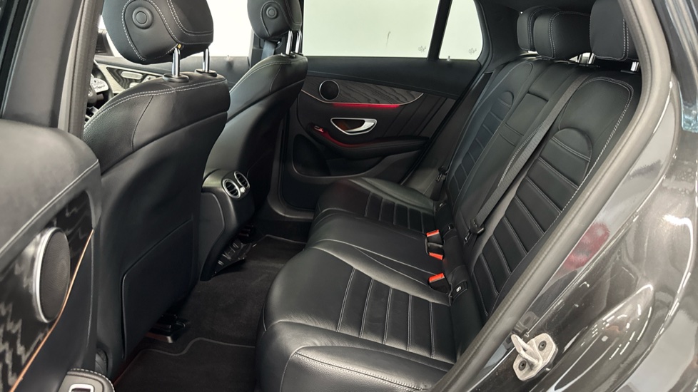Mercedes-Benz EQC 400 300kW AMG Line Premium Plus 80kWh 5dr Auto Electric Estate - Image 16