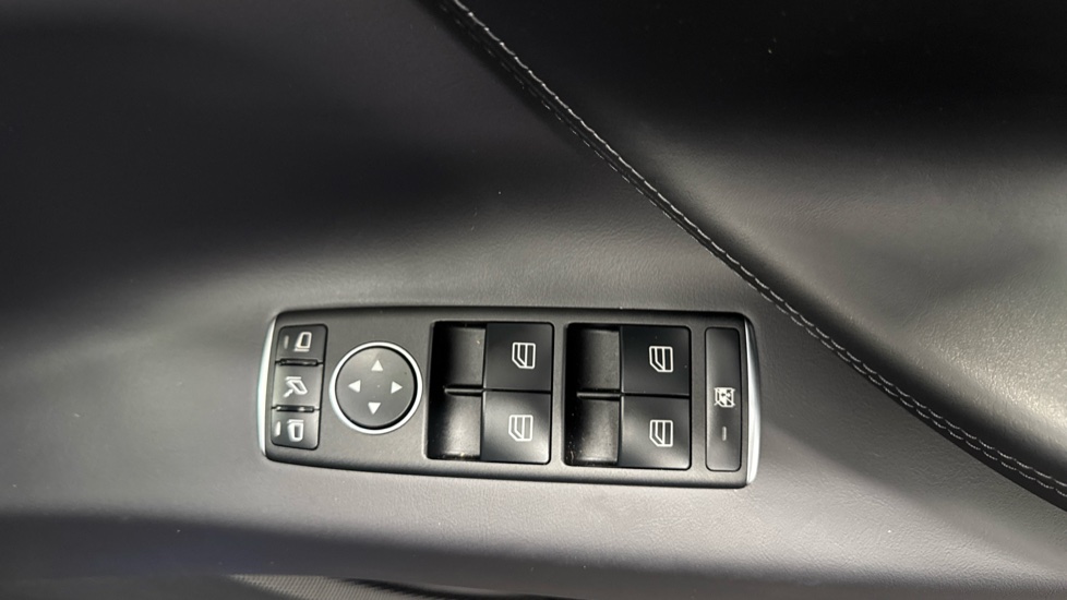 Tesla Model X Performance Ludicrous AWD 5dr Auto [7 Seat] Electric Hatchback - Image 22