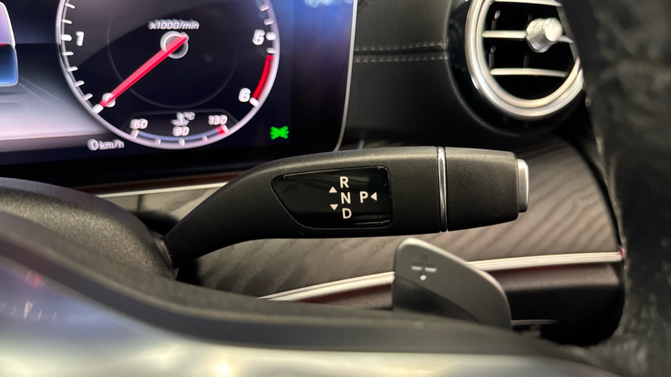 Mercedes-Benz E-Class E350d AMG Line Edition Premium Plus 4dr 9G-Tronic Diesel Saloon - Image 13