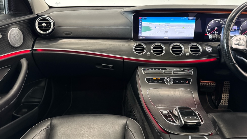 Mercedes-Benz E-Class E350d AMG Line Edition Premium Plus 4dr 9G-Tronic Diesel Saloon - Image 14