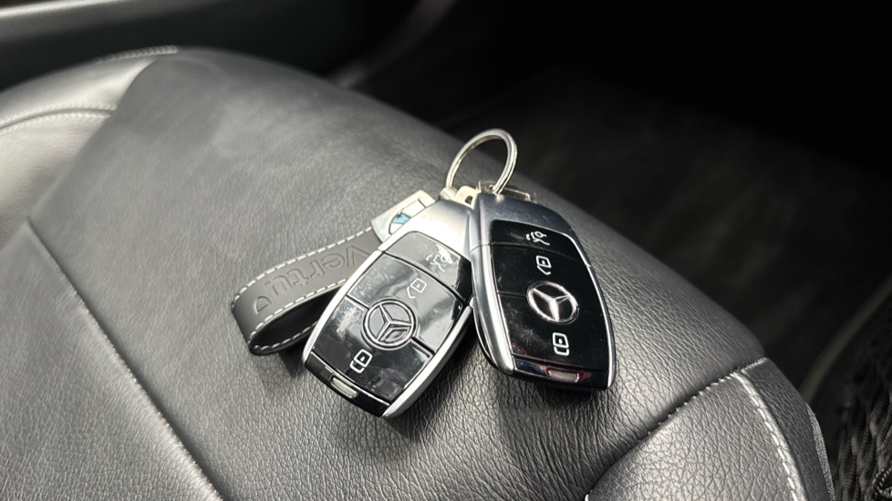Mercedes-Benz E-Class E350d AMG Line Edition Premium Plus 4dr 9G-Tronic Diesel Saloon - Image 20