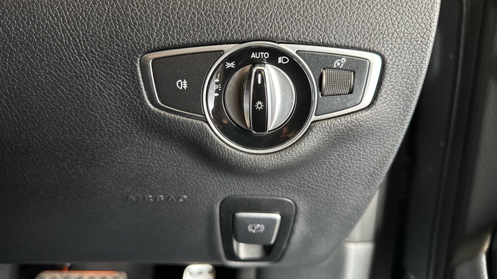 Mercedes-Benz E-Class E350d AMG Line Edition Premium Plus 4dr 9G-Tronic Diesel Saloon - Image 28