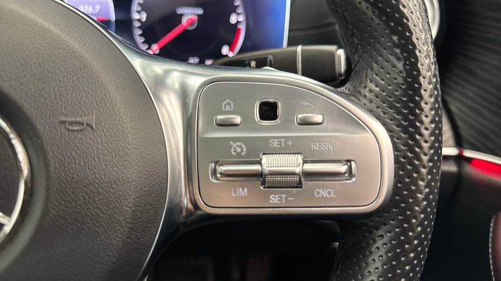 Mercedes-Benz E-Class E350d AMG Line Edition Premium Plus 4dr 9G-Tronic Diesel Saloon - Image 30