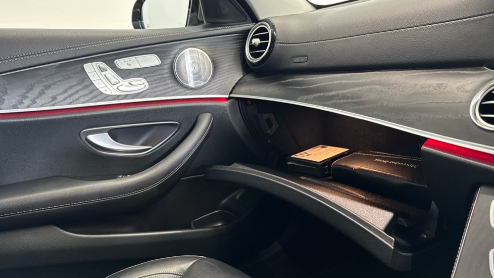 Mercedes-Benz E-Class E350d AMG Line Edition Premium Plus 4dr 9G-Tronic Diesel Saloon - Image 36