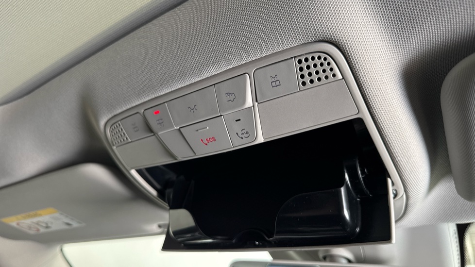 Mercedes-Benz E-Class E350d AMG Line Edition Premium Plus 4dr 9G-Tronic Diesel Saloon - Image 37