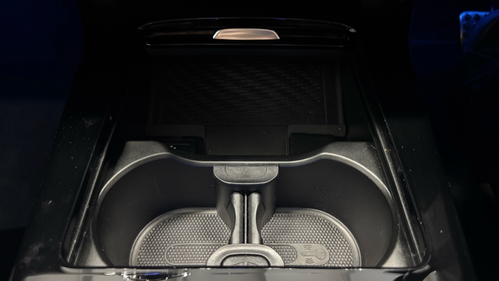 Mercedes-Benz CLA 200 AMG Line Premium Plus 4dr Tip Auto Petrol Saloon - Image 34