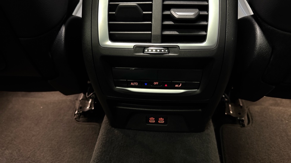 BMW iX3 210kW M Sport Pro 80kWh 5dr Auto Electric Estate - Image 32